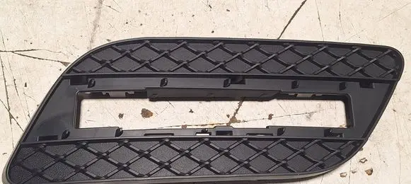 Mercedes-Benz ML W166 Front fog light trim/grill A1668200756