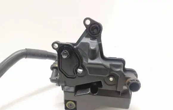 Ford Kuga II Oil breather separator 9671271480 9670033180