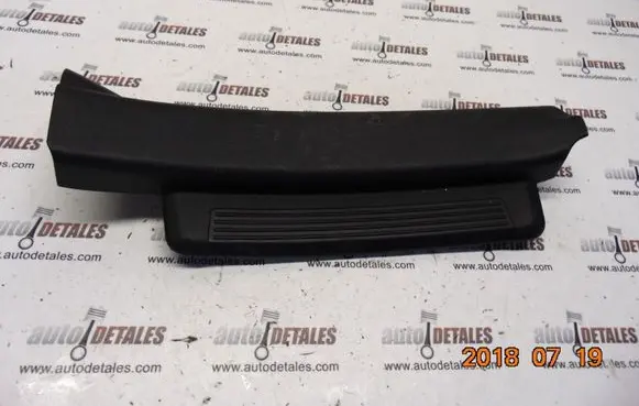 Lexus IS 220D-250-350 Rear sill trim cover 6791753040 6791753020