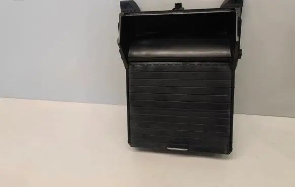 Cup holder front