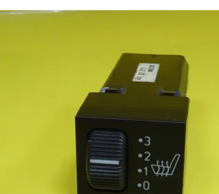 Saab 9000 CS Seat heating switch 4733275