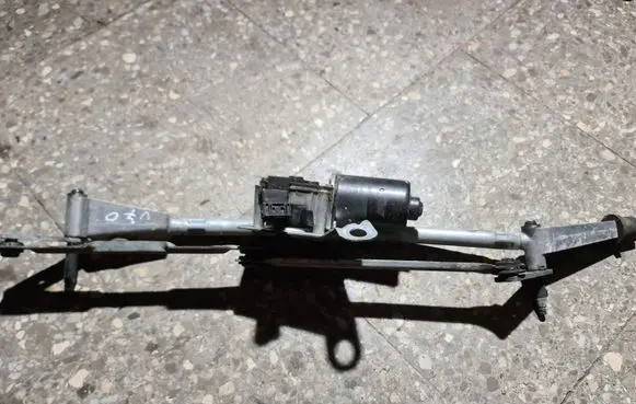 Volvo V70 Front wiper linkage 09151848