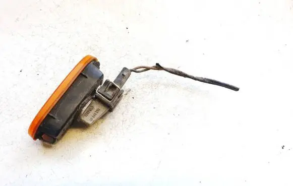 Volkswagen Sharan Front fender indicator light 0152636 3a0949117a