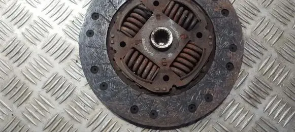 Nissan Almera Clutch pressure plate 323042410