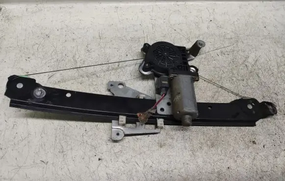 Volvo XC70 Rear door window regulator with motor