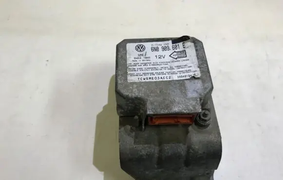 Volkswagen Golf IV Airbag control unit/module 6n0909601e 5wk4104e