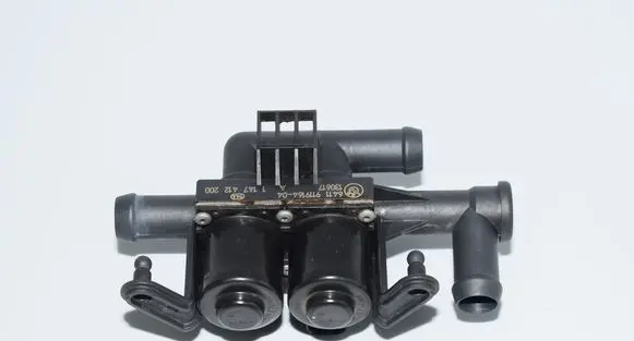 BMW 5 F10 F11 Coolant heater control valve 9119164