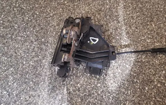 Front door lock