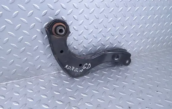 Rear control arm