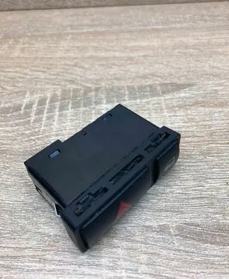 BMW 3 E46 Hazard light switch 8368920