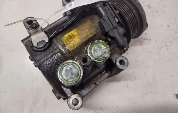 Jaguar S-Type Air conditioning (A/C) compressor (pump) YR8H19D629AH