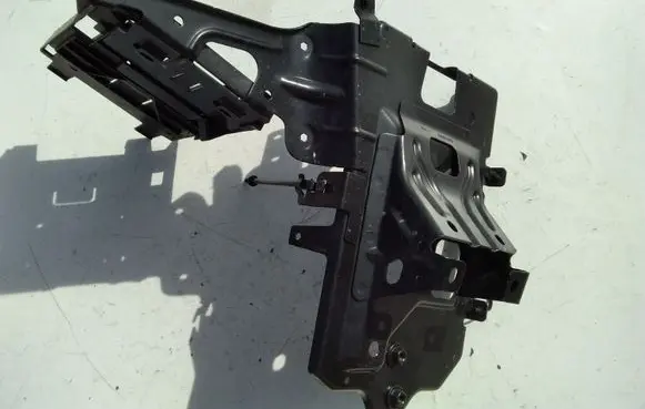 Lexus RX 450H Battery tray 84221669
