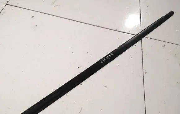 Mitsubishi Grandis Front door glass trim molding 