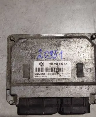 Volkswagen Polo Engine control unit/module 03e906033ak