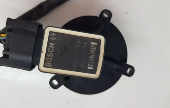 Mercedes-Benz E W211 ESP acceleration yaw rate sensor 0204221045