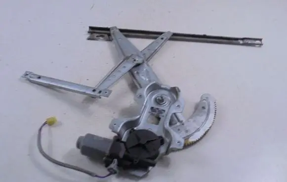 Alfa Romeo 145 - 146 Front door window regulator with motor 04620269