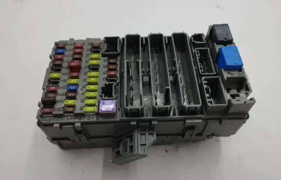 Honda CR-V Fuse module 52575LM SWAE032
