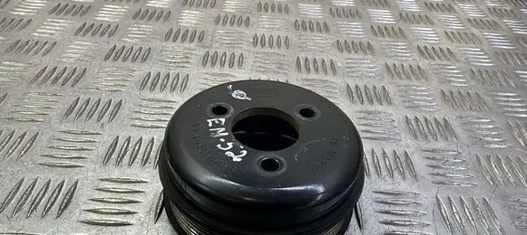 Land Rover Discovery 4 - LR4 Water pump pulley 9H228610AA