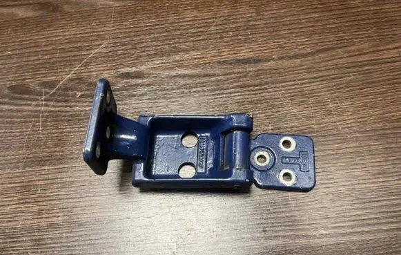 Volkswagen Crafter Loading door lower hinge A9067400737