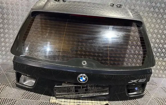Tailgate/trunk/boot lid