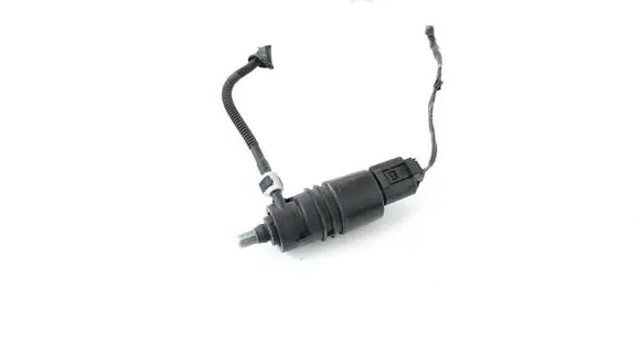 BMW 3 E92 E93 Windscreen/windshield washer pump 7388343 67127388343