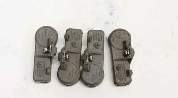 Ford Kuga II Tire pressure sensor 