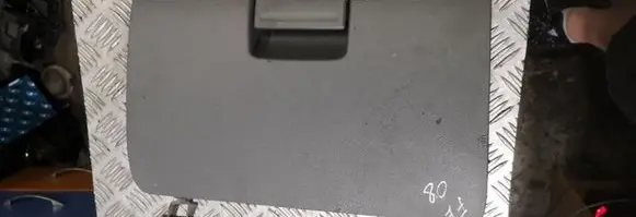 Ford Focus Glove box lid/cover 
