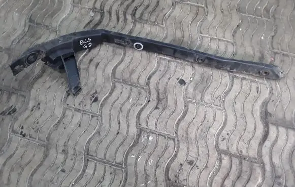 Cadillac BLS Rear bumper mounting bracket 12759656