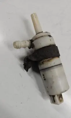 KIA Sorento Headlight washer pump 