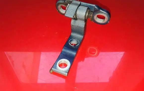 Volvo V40 Front door upper hinge A046572