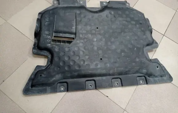 Mercedes-Benz C W205 Engine splash shield/under tray A2055240200 A2055240300