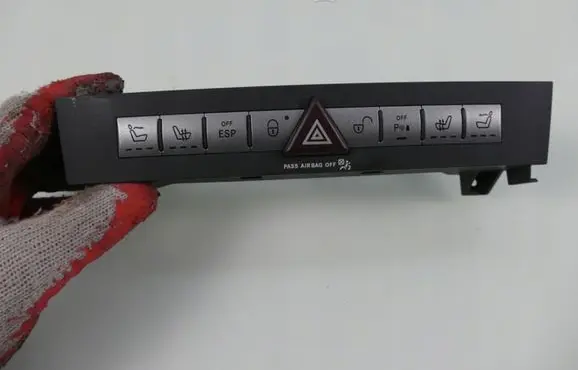 Mercedes-Benz SLK R171 Central console control unit A1718701110