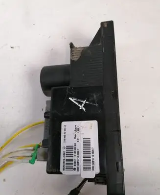 Mercedes-Benz CLK A208 C208 Central locking vacuum pump 2108002548