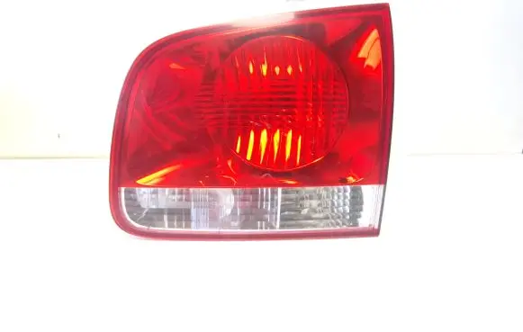 Tailgate rear/tail lights