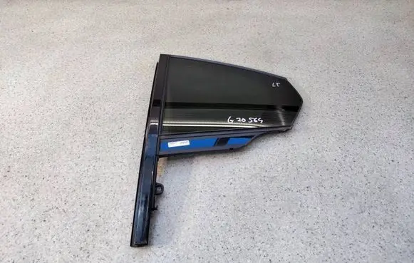 BMW 3 G20 G21 Rear vent window glass 742508753 7425087