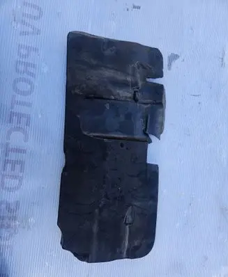 BMW 5 GT F07 Heat shield in engine bay 18470910 8512278