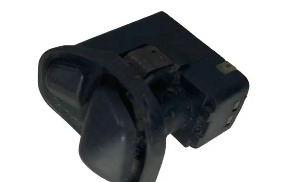 Wing mirror switch