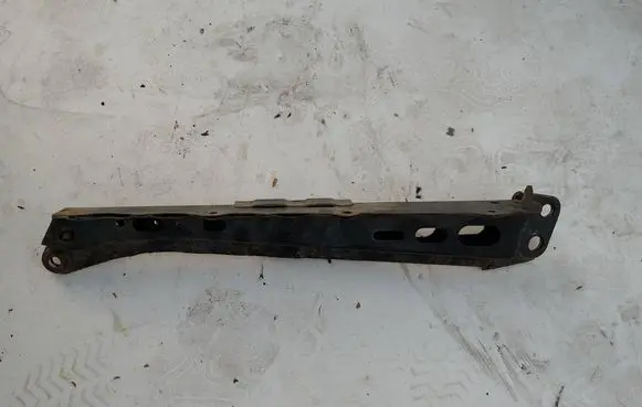 Toyota Avensis T270 Engine splash shield/under tray