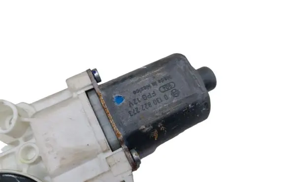 Mercedes-Benz ML W164 Front door window regulator motor A2518200742 0130822273