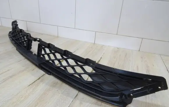 MG ZS Front bumper lower grill 10582258