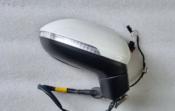 Front door electric wing mirror