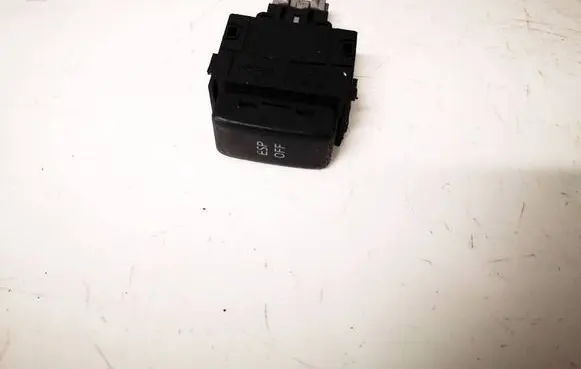 Nissan Qashqai ESP (stability program) switch 