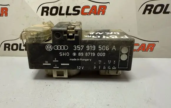 Volkswagen PASSAT B4 Coolant fan relay 357919506A