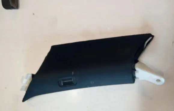 (C) pillar trim