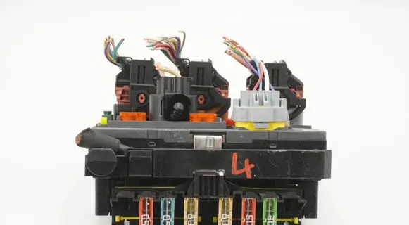 Peugeot 308 BSM Control unit 9666700580