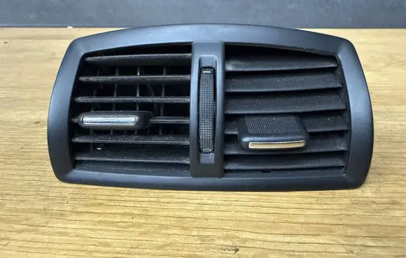 Opel Insignia A Rear air vent grill 13274338