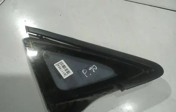 Honda FR-V Front triangle window/glass AS2