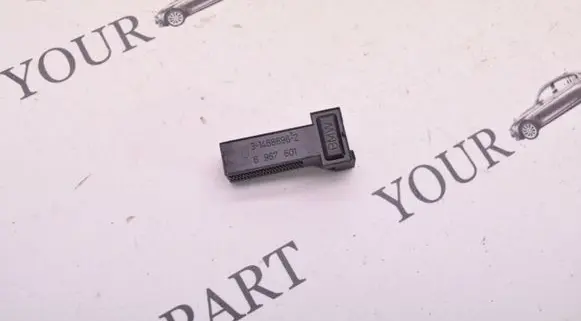BMW 5 E60 E61 Brake pedal sensor switch 6967601