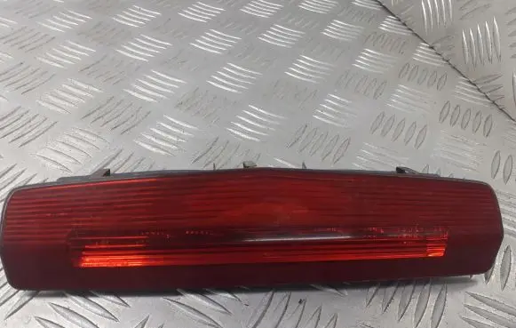 Opel Zafira B Third/center stoplight 13211587