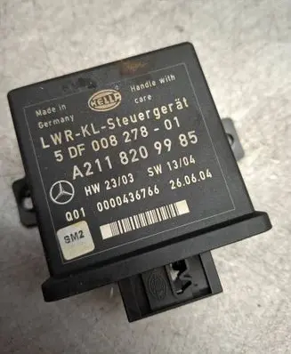Mercedes-Benz E W211 Light module LCM A2118209985